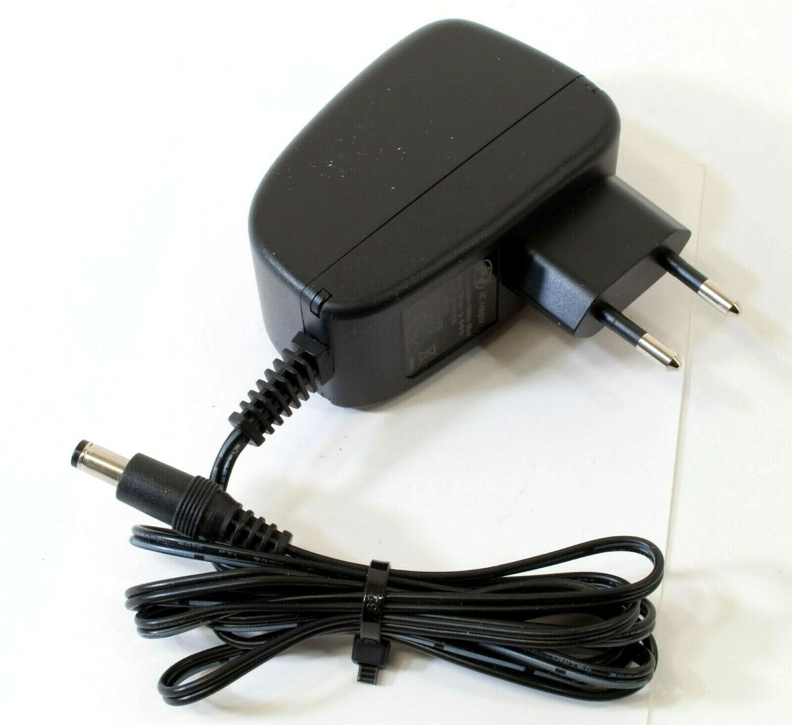 T018WE1225 AC Adapter 12V 1.5A Original Charger Power Supply Europlug T018WE1225